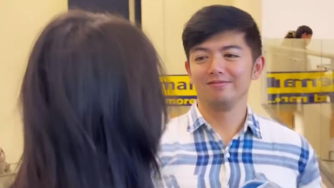 Ada juga yang salfok dengan wajah Nicky Tirta. Nicky Tirta memiliki wajah yang awet muda.<br>