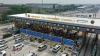 Gerbang Tol Cikampek Utama 1. Jasa Marga mencatat 342.016 kendaraan kembali ke wilayah Jabotabek pada Sabtu-Minggu, 3-4 Juni 2023. (Dok Jasa Marga)
