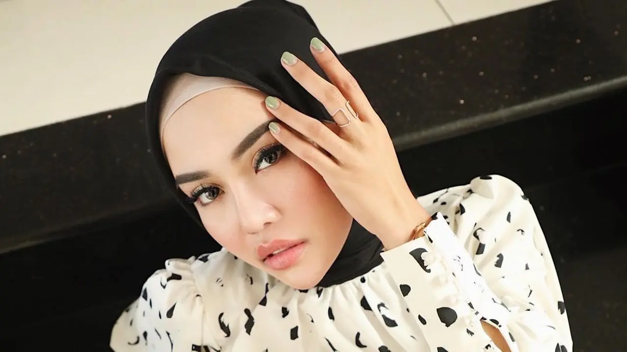 Medina Zein.