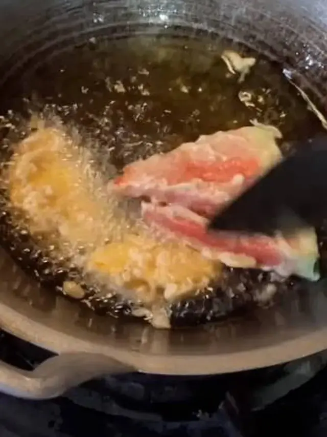 6 Potret Makanan Tak Seharusnya Digoreng Ini Aneh Banget, Bikin Tepuk Jidat