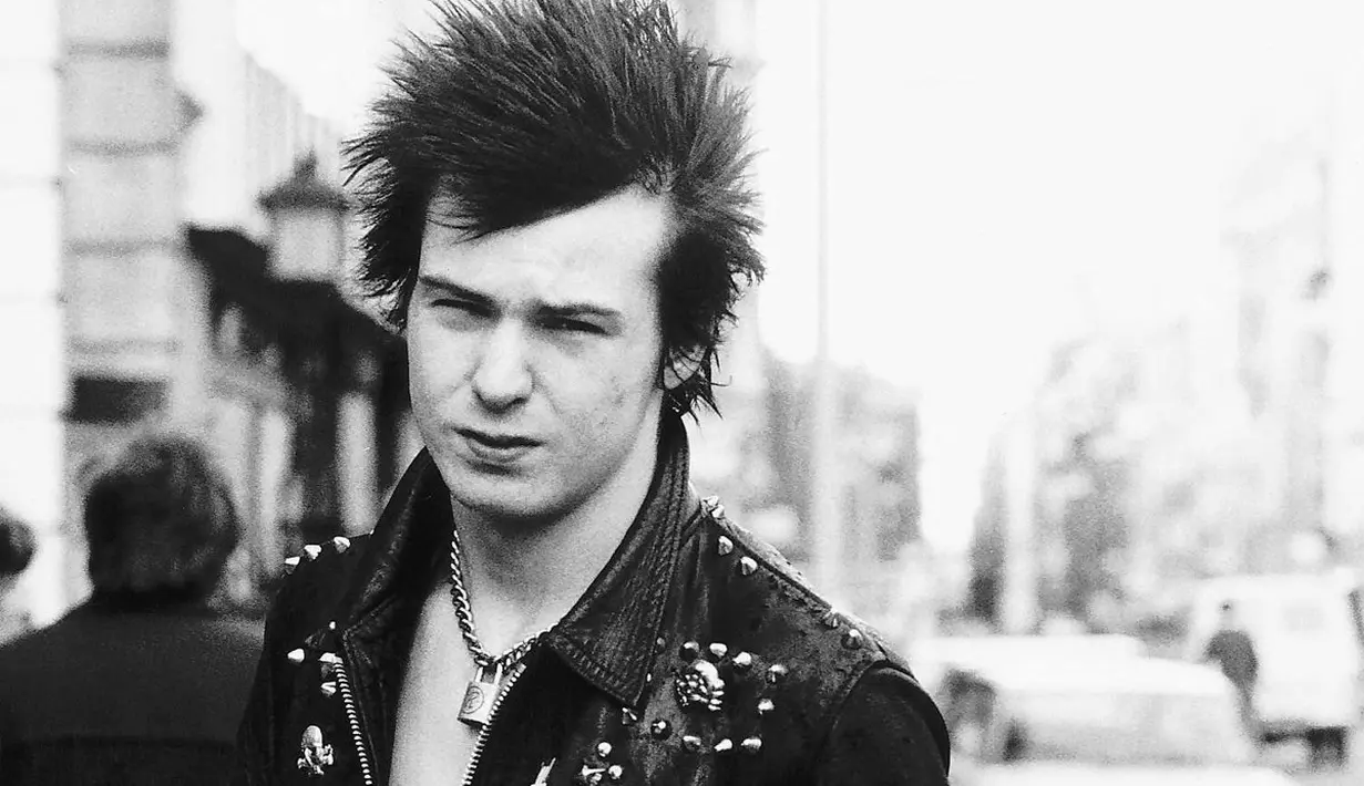 Basis Sex Pistols, Sid Vicious menusuk kekasihnya, Nancy Spunger sampai tewas pada tahun 1978. (rockmylife.it)