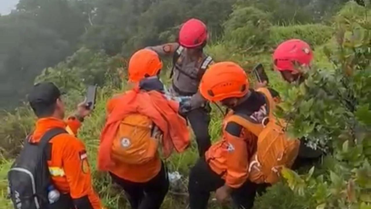 Kerahkan Personel, Polda Sulsel Maksimalkan Pencarian Pesawat ATR 42-500 yang Hilang Kontak di Maros