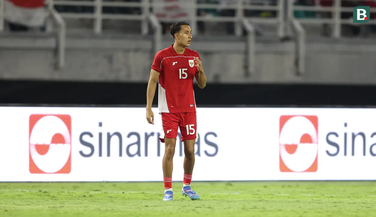 <p>Pemain Timnas Indonesia, Miliano Jonathans melakukan laga debut saat FIFA Matchday melawan Chinese Taipei di Stadion Gelora Bung Tomo (GBT), Surabaya, Jumat (05/09/2025). (Bola.com/Abdul Aziz)</p>