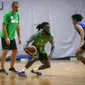 Pemain Timnas Basket Indonesia, Anthony Beane Jr (tengah) saat pemusatan latihan Timnas Basket Indonesia untuk SEA Games 2023 Kamboja di GBK Arena, Senayan, Jakarta, Rabu (03/05/2023). (Bagaskara Lazuardi)