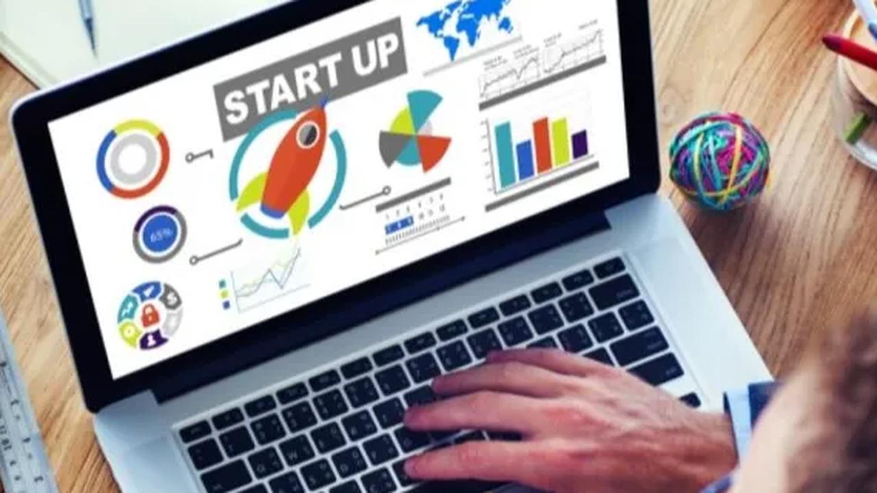 Anggota Komisi X DPR RI dari Fraksi Partai Amanat Nasional (PAN) Zainuddin Maliki menyoroti wacana kebijakan marketplace guru yang ditawarkan Kemendikbudristek.