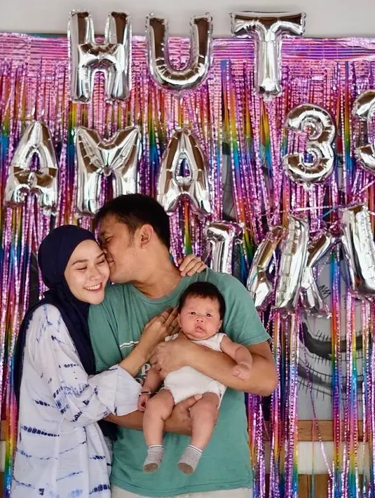 Hanung Bramantyo dan Zaskia Adya Mecca (Instagram/hanungbramantyo)