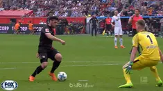 Bayer Leverkusen sukses menang telak 4-1 atas Eintracht Frankfurt dalam lanjutan Bundesliga, Sabtu (14/4). Julian Brandt membuka s...