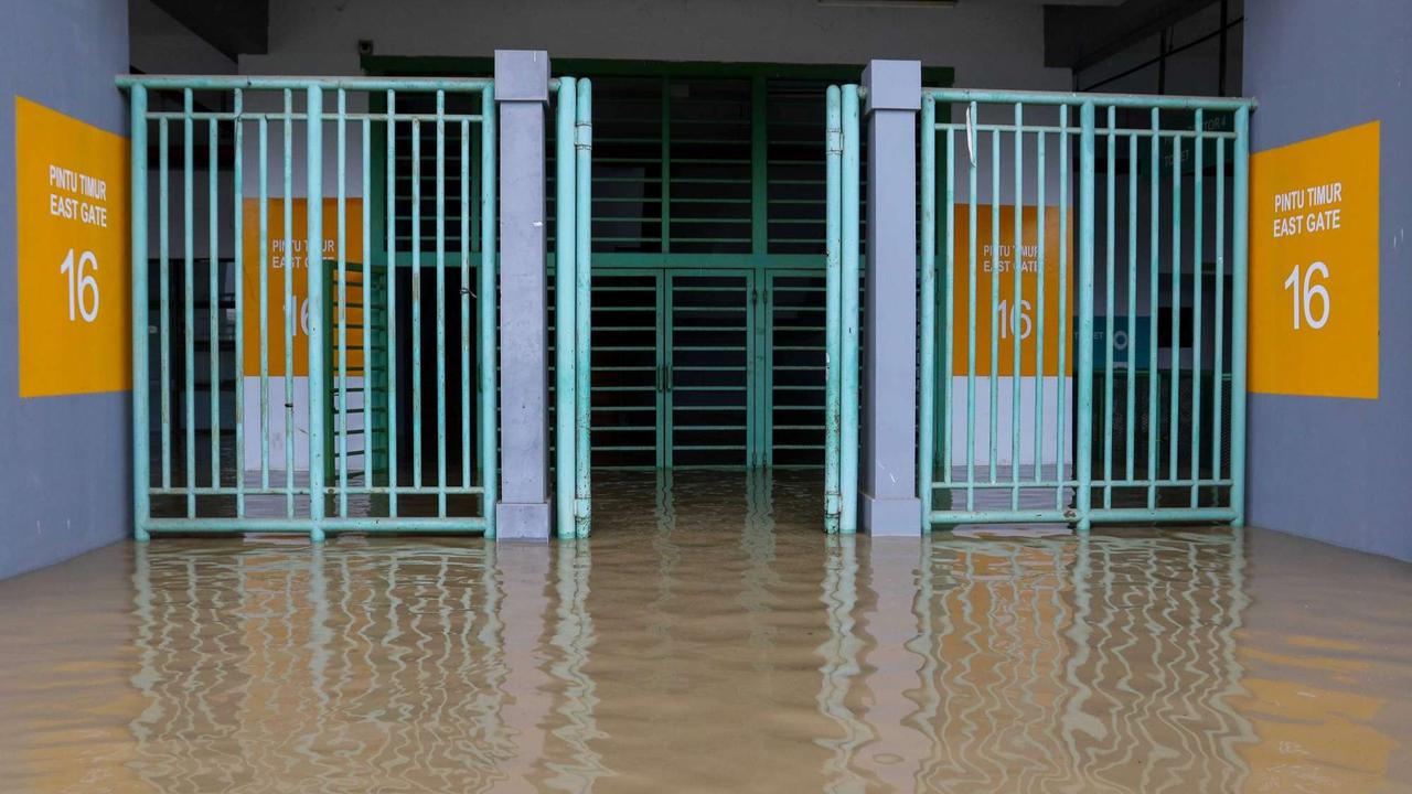 Stadion Patriot Chandrabhaga Bekasi Dikepung Banjir