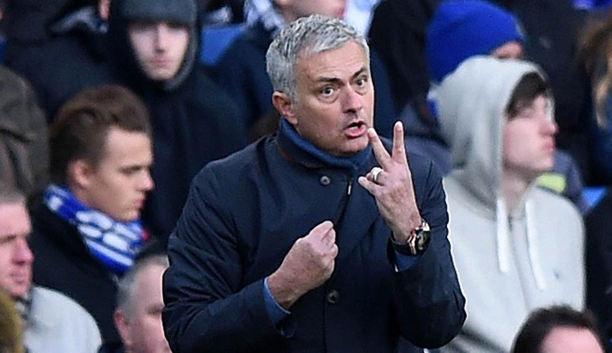 Chelsea Vs Norwich, Sabtu (21/11/2015). Bermain di Stamford Bridge, Chelsea hanya mampu menang 1-0 melawan tim sekelas Norwich. (AFP/Olly Greenwood)