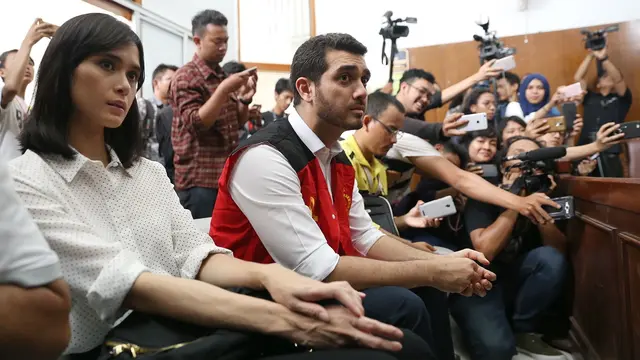 [Bintang] Renata Kusmanto dan Fachri Albar