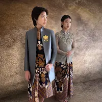 Misckha dan Devon memakai baju tradisional dalam look sophisticated rancangan sang mama Winnie Aoki untuk memperingati Hari Sumpah Pemuda (Foto: Instagram @michkadevon)