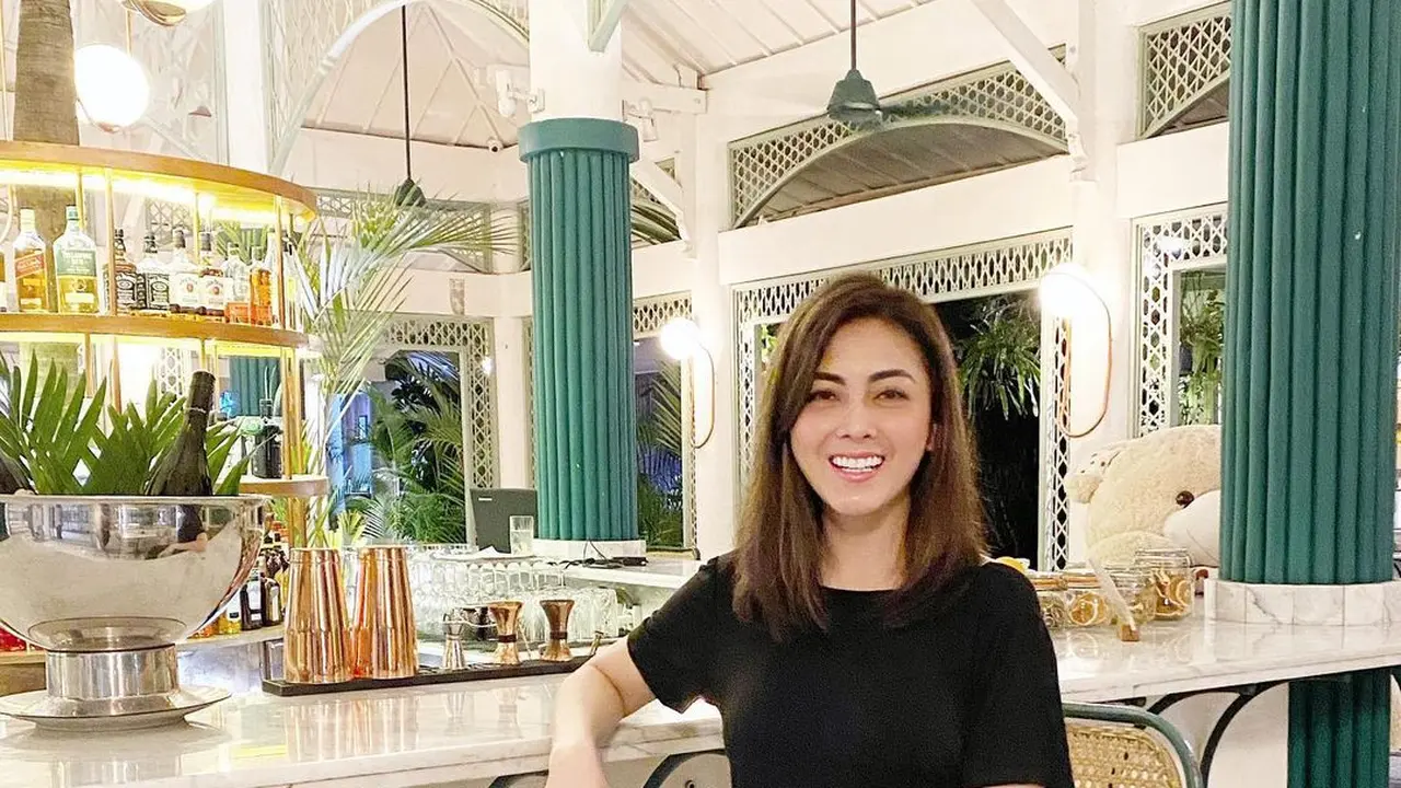 Dhena Devanka. (Foto: Instagram @dhenafrizzy)