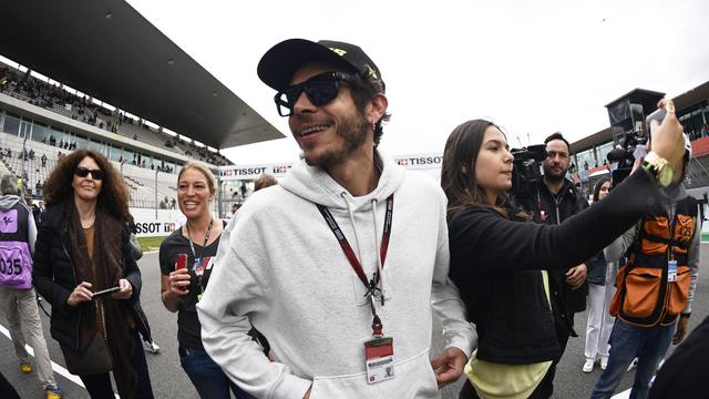 Foto: Kejadian Menarik MotoGP Portugal, Hadirnya Valentino Rossi Hingga Quartararo Nyemplung ke Kolam
