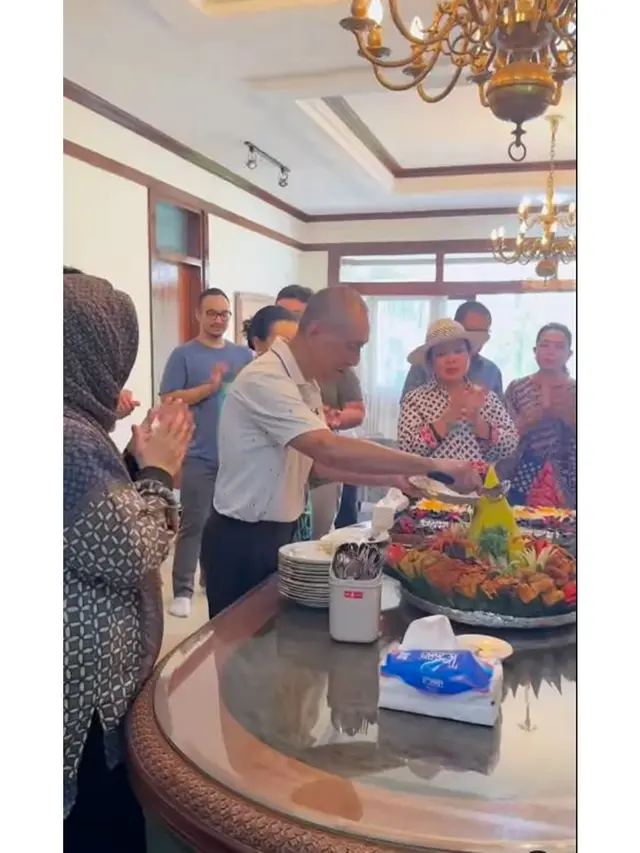 8 Potret Mayangsari di Ultah ke-73 Putra Kedua Soeharto, Kumpul Keluarga Cendana