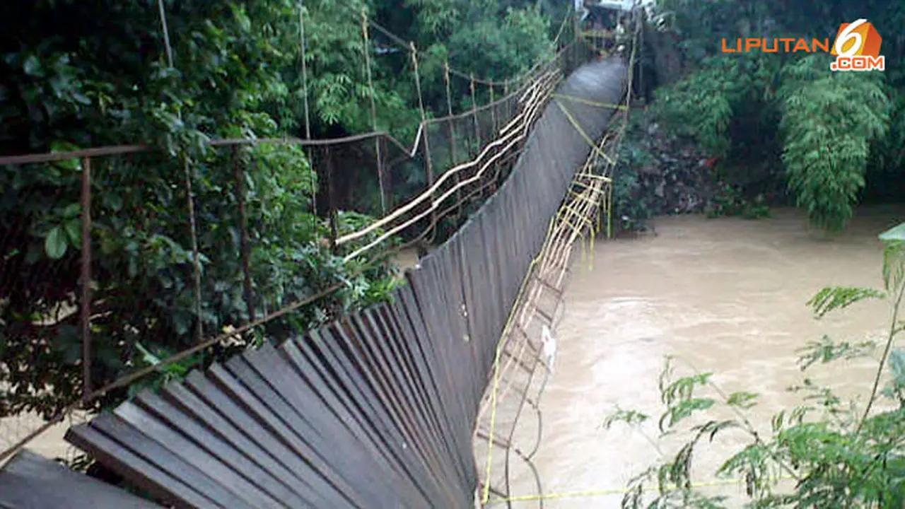 jembatan-putus-140121c.jpg