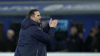 Everton gagal menyamakan kedudukan hingga akhir laga. Kekalahan tersebut membuat skuat Frank Lampard terancam masuk ke zona degradasi. The Toffees saat ini berada di peringkat ke-17 dengan raihan 22 poin, atau hanya terpaut satu angka dari Burnley yang menempati urutan ke-18. (AP/Jon Super)