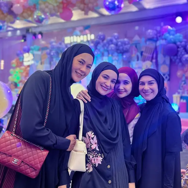 8 Gaya Selvi Ananda, Geng Cendol, hingga Aaliyah Massaid di Pesta Ulang Tahun Bertema Disney Princess Anak dr. Feni Nugraha