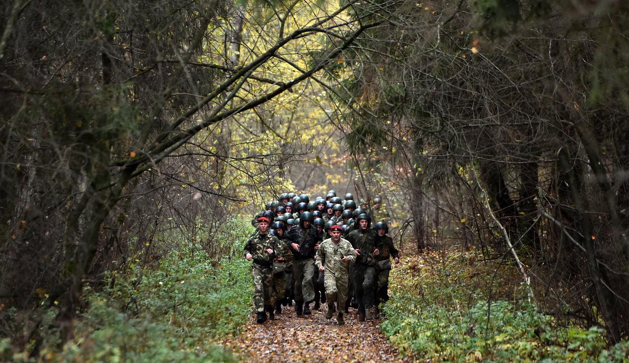 Foto Intip Kerasnya Pelatihan Militer Para Tentara Belarus