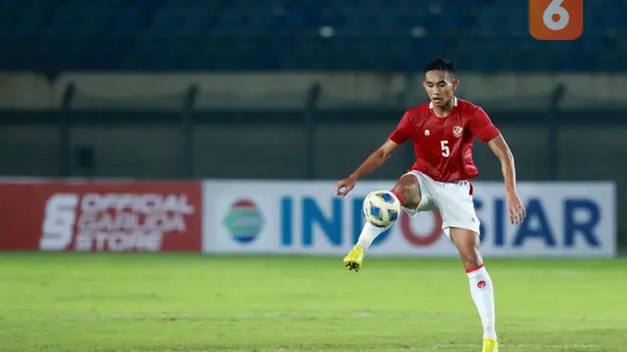 Foto:  4 Bek Berkelas yang Layak Menggantikan Mees Hilgers di Timnas Indonesia