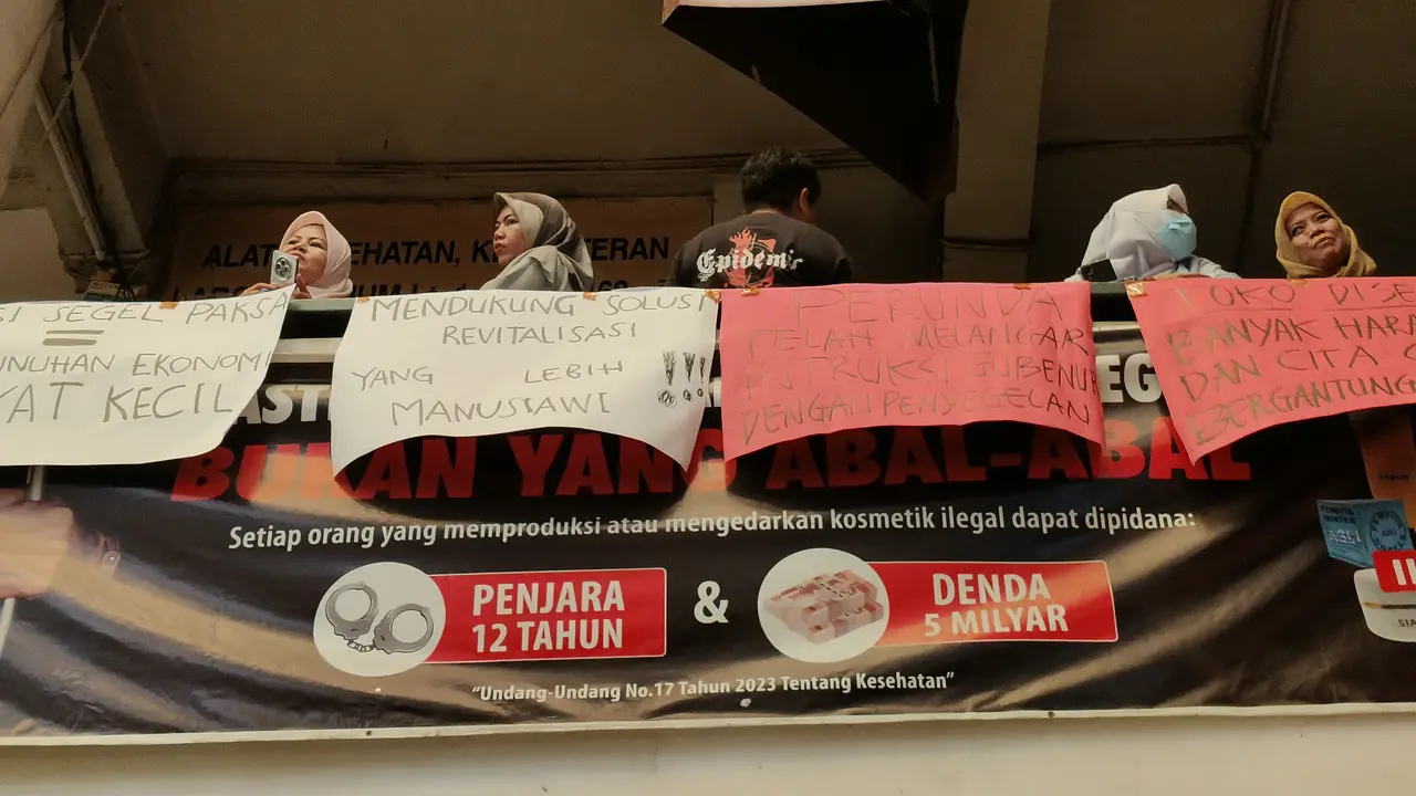 Pedagang Pasar Pramuka protes sewa kios mahal