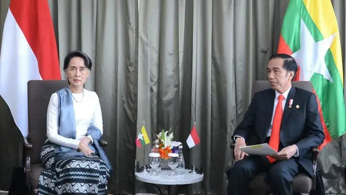 Jokowi dan Aung San Suu Kyi
