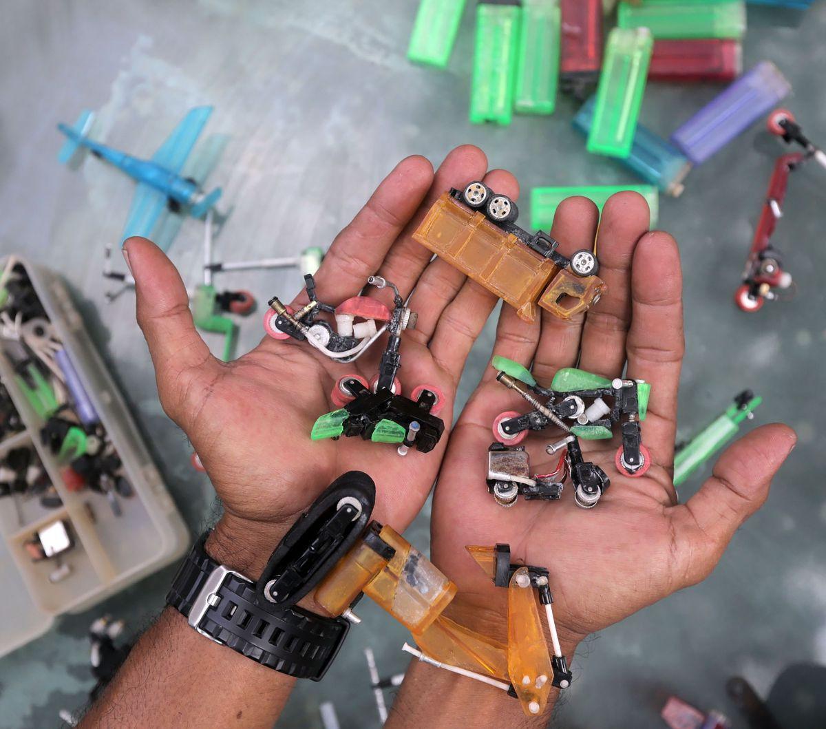 Beberapa hasil karyanya berhasil mengubah limbah korek api menjadi miniatur kendaraan motor unik dan keren. 

Para petugas lainnya pun spontan memberi julukan untuk hasil karyanya yaitu "UPS BA Wheels".
