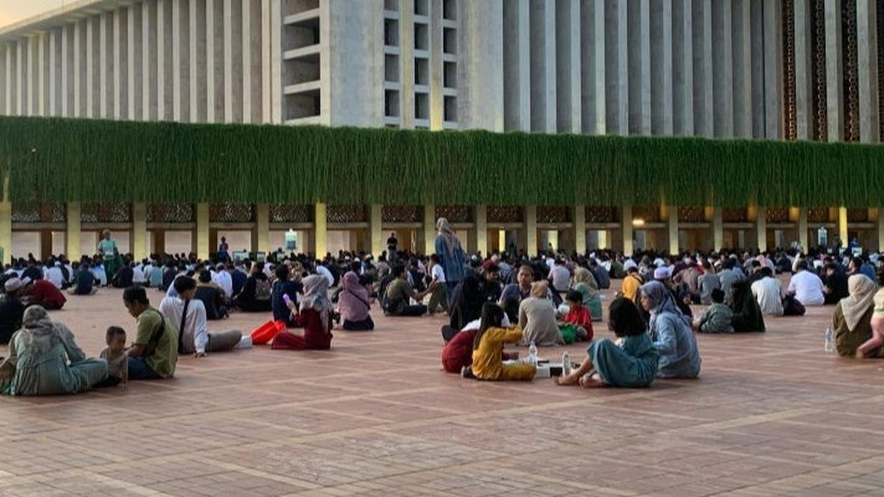 10 Hal yang Bisa Membatalkan Puasa Lengkap dengan Penjelasannya