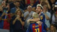 Messi dan Neymar merayakan gol yang dicetak ke gawang Celtic (Reuters/Paul Hanna)