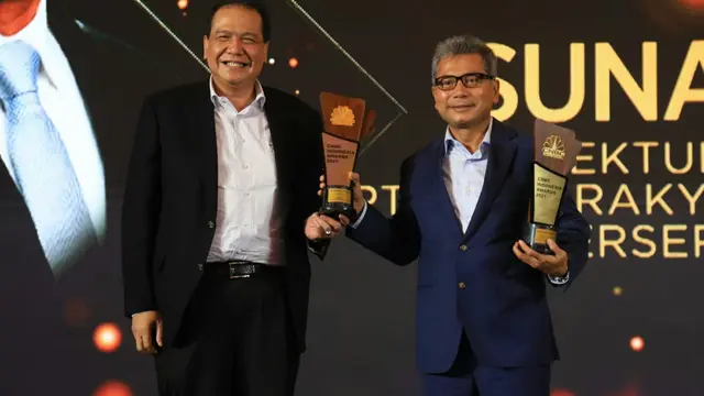 BRI dianugerahi dua penghargaan sekaligus dalam CNBC Indonesia Awards 2021 (14/12).