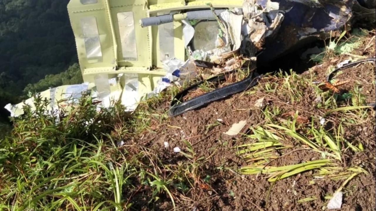 Serpihan pesawat atr 42-500 hilang kontak di maros