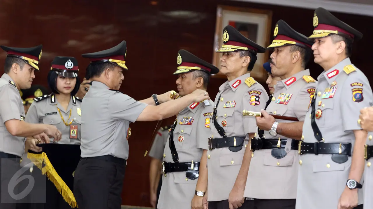 20161012-Kapolri Lantik 5 Kapolda Baru dan Kabaintelkam-Jakarta