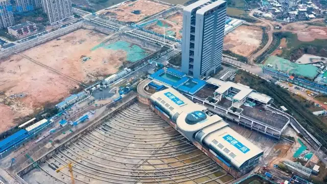 Insiyur di China Pindahkan Terminal Bus, dengan Ratusan Dongkrak Hidraulik