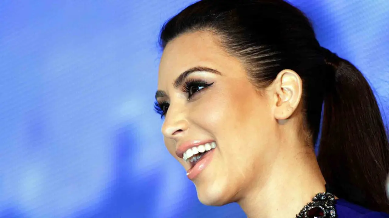 Kim Kardarshian: BlackBerry Adalah Jiwa dan Hati Saya