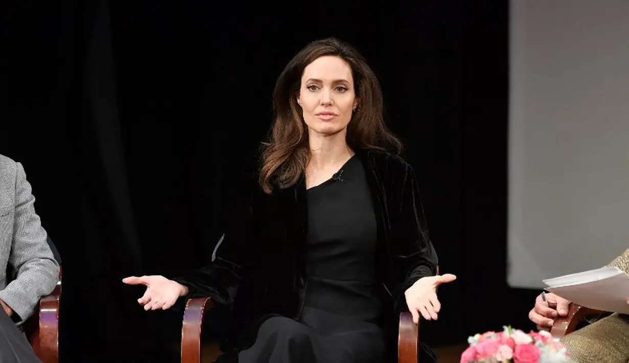 Brad dan Angie sendiri sudah melalui proses perceraian sejak September 2016 lalu. (DIA DIPASUPIL  GETTY IMAGES NORTH AMERICA  AFP)