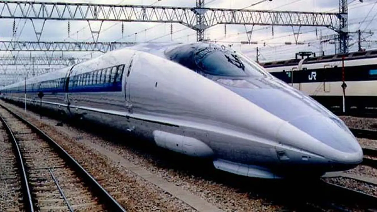 kereta-shinkasen-140130b.jpg
