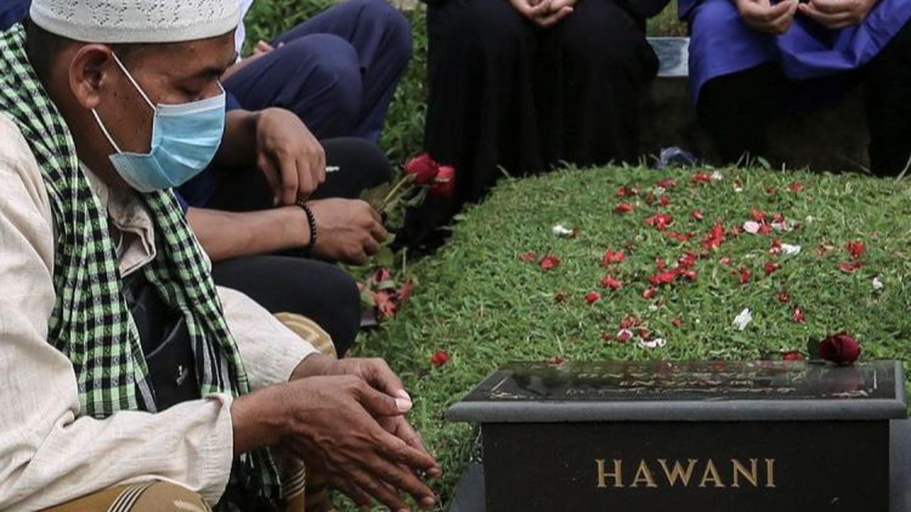 Doa Ziarah Kubur Lengkap Arab dan Latinnya, Ketahui Dalil dan Tata Caranya