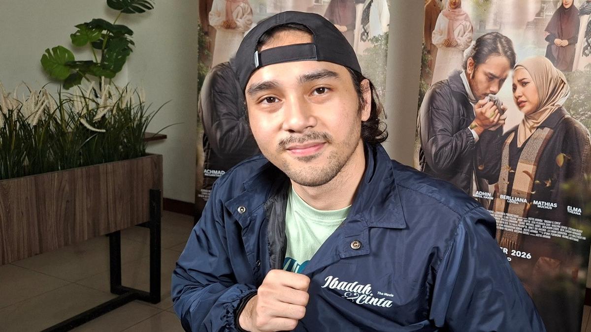 Achmad Megantara Beber Tantangan Perankan Pemuda Agnostik di Film 'IBADAH &amp; CINTA'