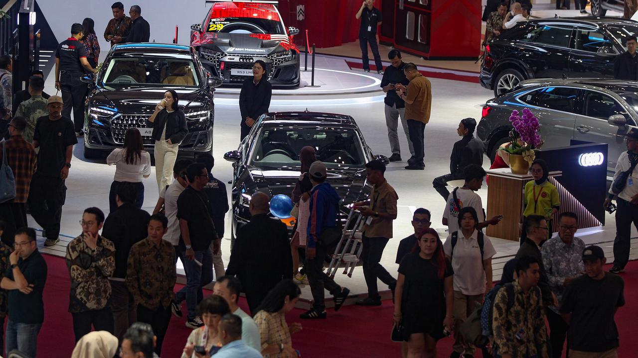 FOTO: Weekend Seru di GIIAS 2025: Teknologi Otomotif Terkini Diserbu Warga