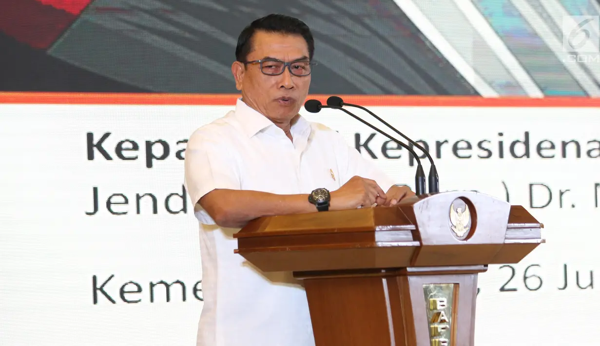 Kepala Staf Kepresidenan, Moeldoko memberi paparan dalam Dialog Nasional II Pembangunan Ibu Kota Negara, di Jakarta, Rabu (26/6/2019). Moeldoko memaparkan terkait kondisi keamanan dan pertahanan Indonesia menghadapi rencana ibu kota dipindahkan ke Kalimantan. (Liputan6.com/Angga Yuniar)
