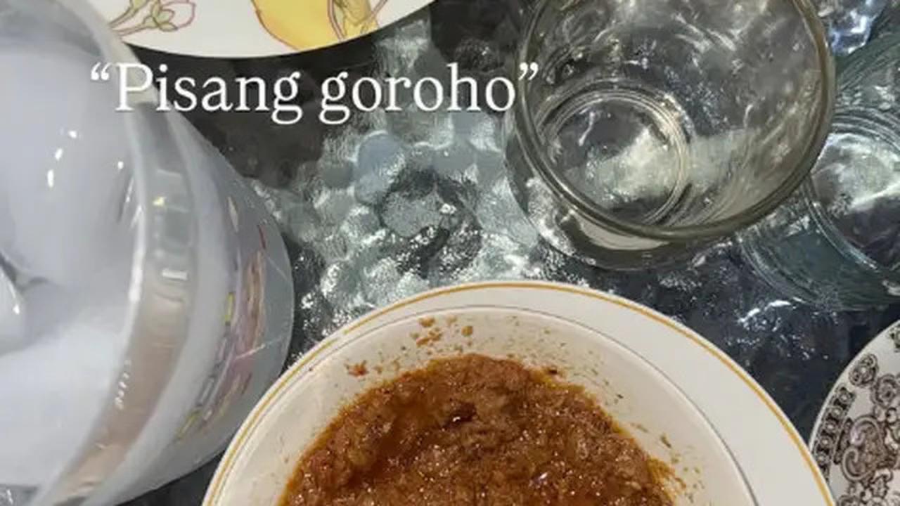 6 Potret Kegiatan Rey Mbayang di Kampung Halaman, Mudik Lebaran Bareng Anak dan Istri