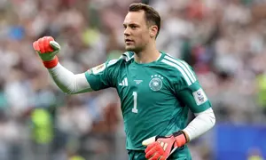 Manuel Neuer #1 dari Jerman merayakan gol pertama tim yang dicetak oleh Felix Nmecha #23 selama pertandingan Grup E Piala Dunia 2026 antara Jerman dan Curaçao di Stadion Houston pada 15 Juni 2026 di Houston, Texas. (Alexander Hassenstein/Getty Images via AFP)