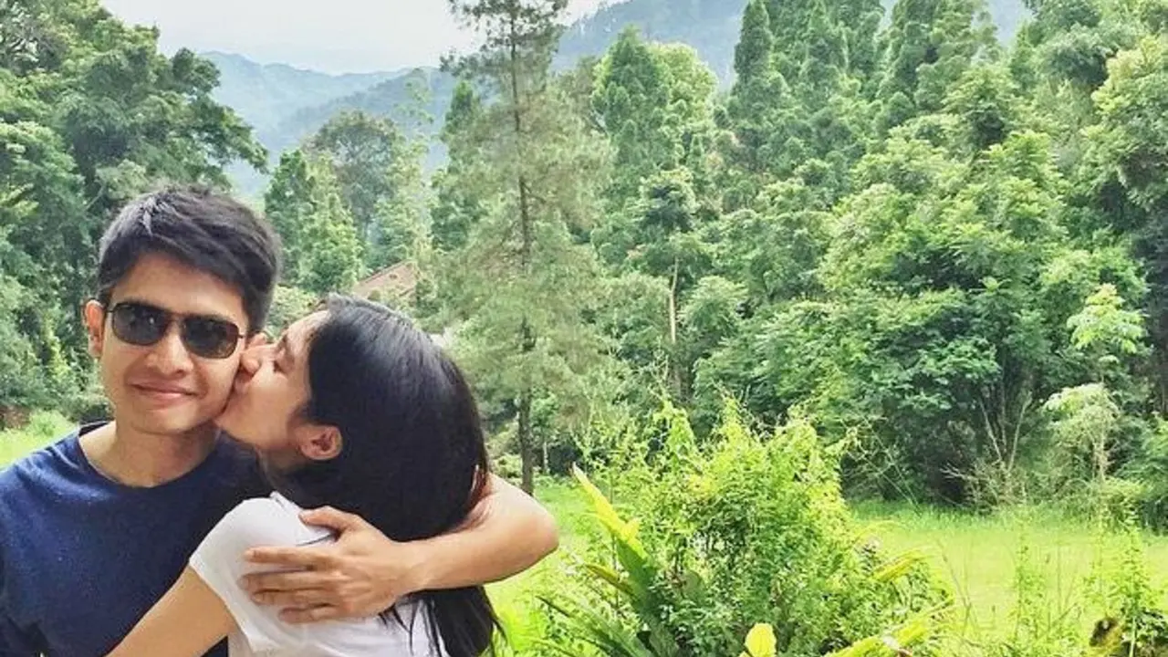Dimas Seto dan Dhini Aminarti
