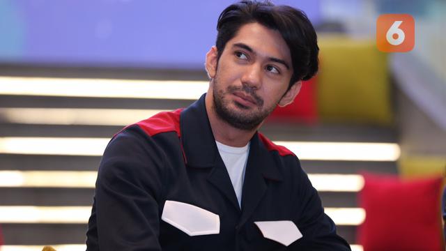 [Fimela] Reza Rahadian