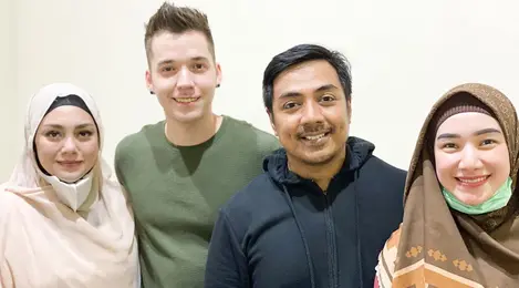 Dalami Agama Islam Celine Evangelista Mulai Risih Lihat Stefan William Beradegan Mesra Entertainment Fimela Com