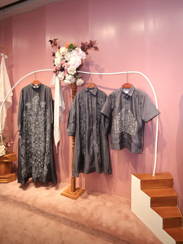 Sanika, Eksplorasi Budaya Minang dengan Warna Baru di Baju Lebaran Sarimbit dari Ria Miranda