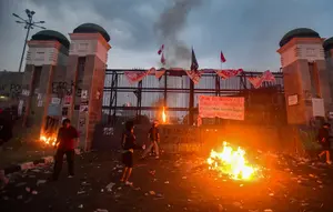 Sejumlah Fasilitas di Sekitar DPR Dirusak, Polisi Lakukan Pendataan