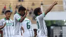 Ilham Udin Armaiyn, merayakan gol yang dicetaknya ke gawang Borneo FC pada babak 8 besar Piala Jenderal Sudirman di Stadion Maguwoharjo, Sleman, Minggu (13/12/2015). (Bola.com/Nick Hanoatubun)