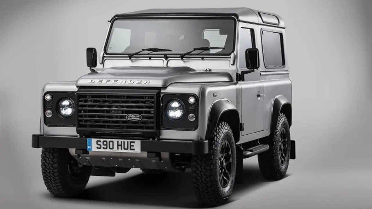 SUV Ikonik Inggris Tembus 2 Juta Unit