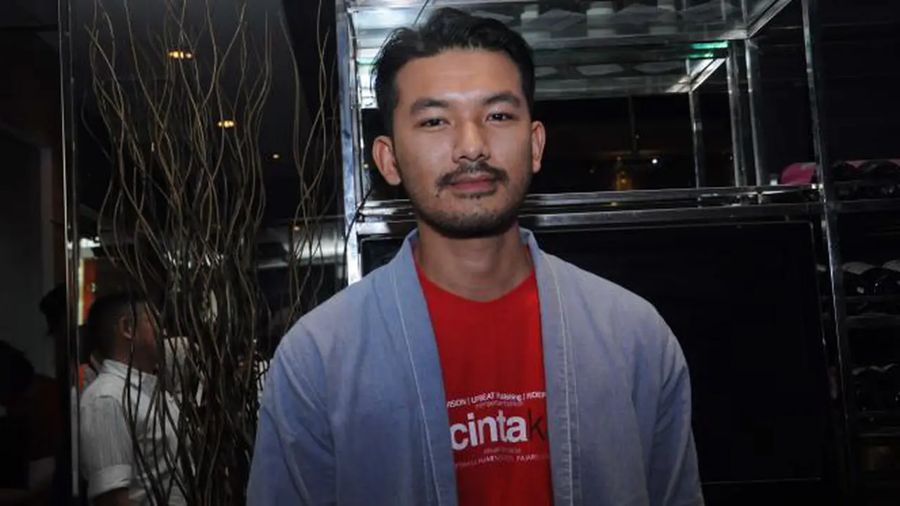 Rio Dewanto Jaga Kesehatan dengan Lari 5 Km