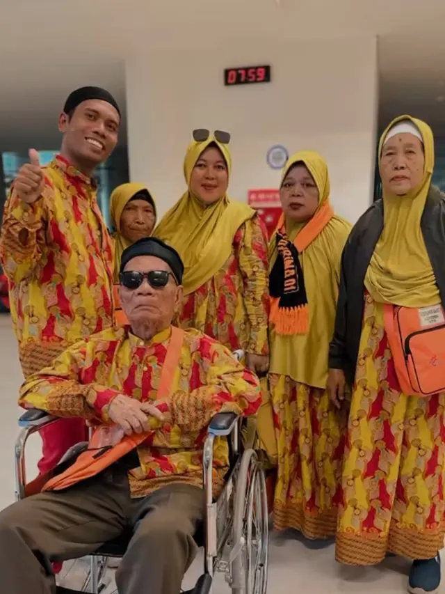 Udin Sedunia Umroh